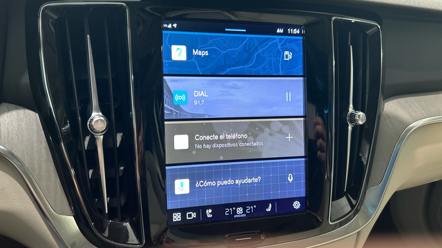 Foto 27 Volvo V60 B4 D Plus Dark Auto 145 kW (197 CV)