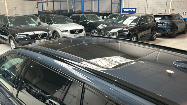 Foto 39 Volvo V60 B4 D Plus Dark Auto 145 kW (197 CV)