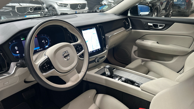 Foto 44 Volvo V60 B4 D Plus Dark Auto 145 kW (197 CV)