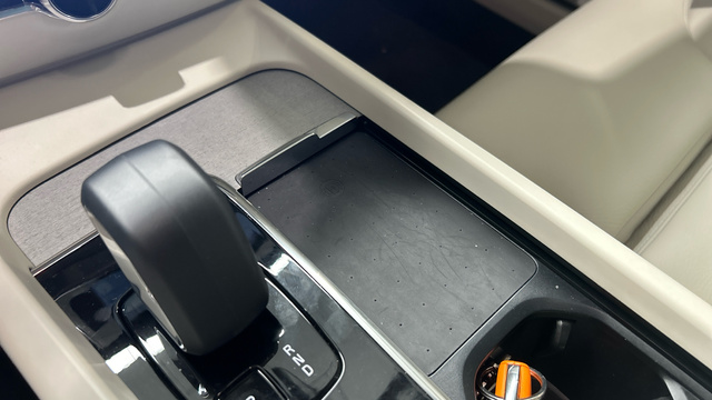 Foto 48 Volvo V60 B4 D Plus Dark Auto 145 kW (197 CV)