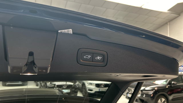 Foto 53 Volvo V60 B4 D Plus Dark Auto 145 kW (197 CV)