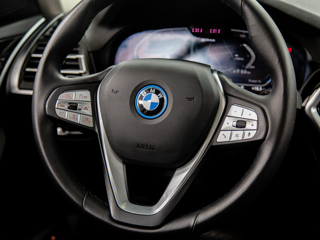 BMW X3 xDrive30e color Blanco. Año 2024. 215KW(292CV). Híbrido Electro/Gasolina. En concesionario Móvil Begar Alicante de Alicante