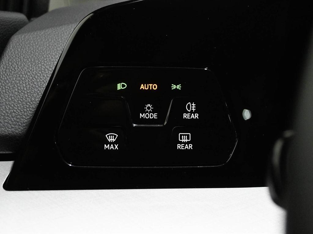 Volkswagen Golf Life 1.5 TSI 85 kW (116 CV) 10