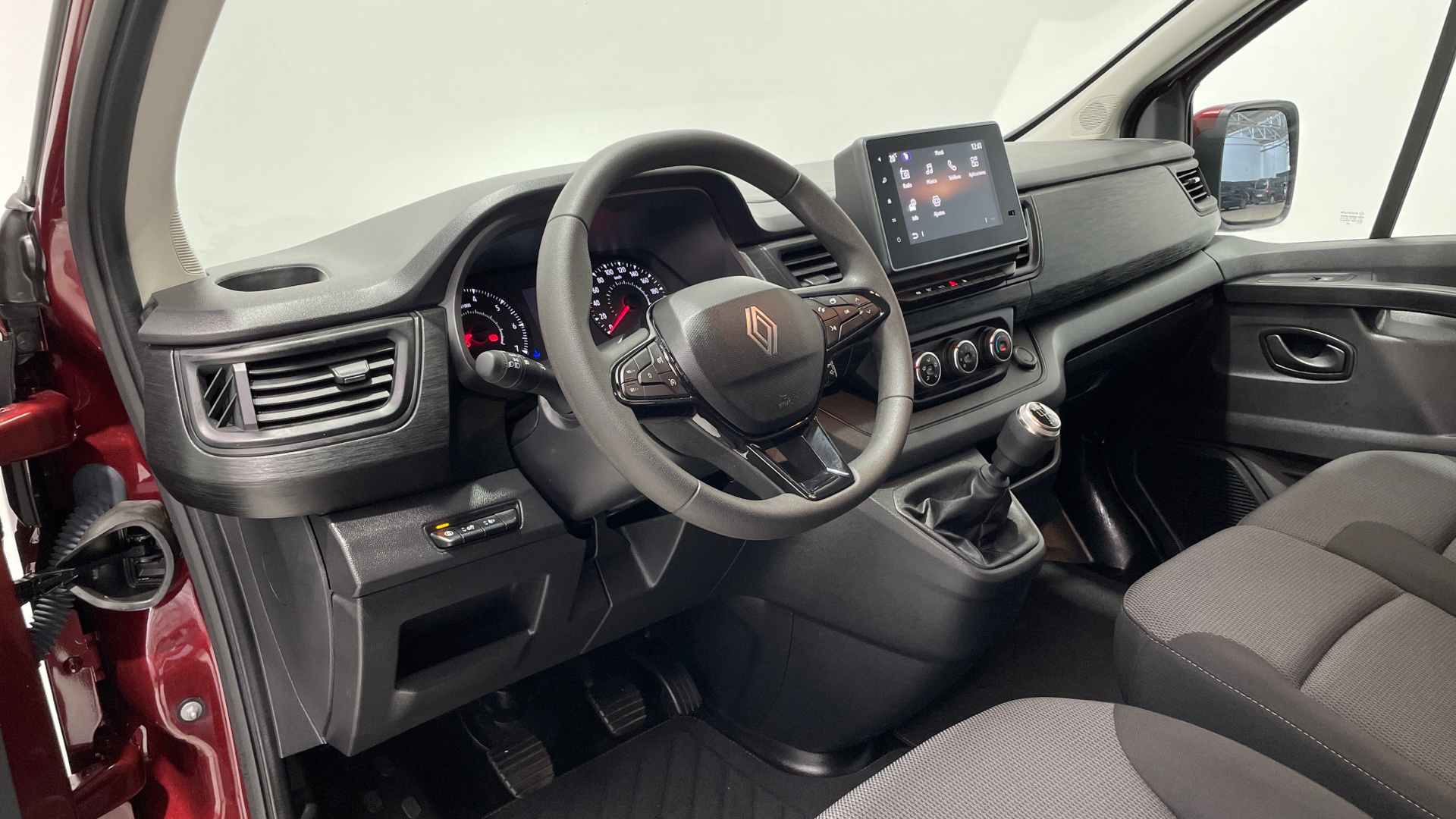 Renault Trafic dCi 110 Combi Mixto en Barcelona