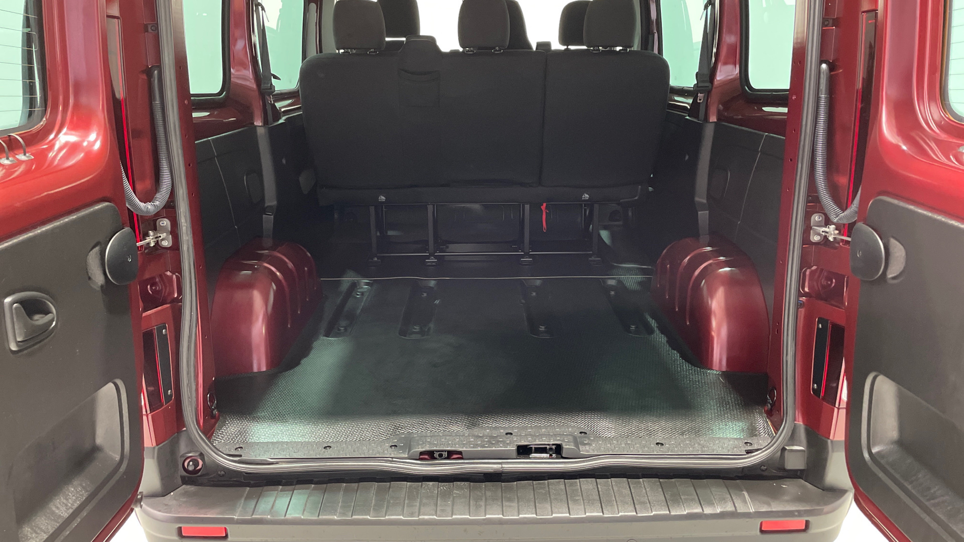 Renault Trafic dCi 110 Combi Mixto en Barcelona