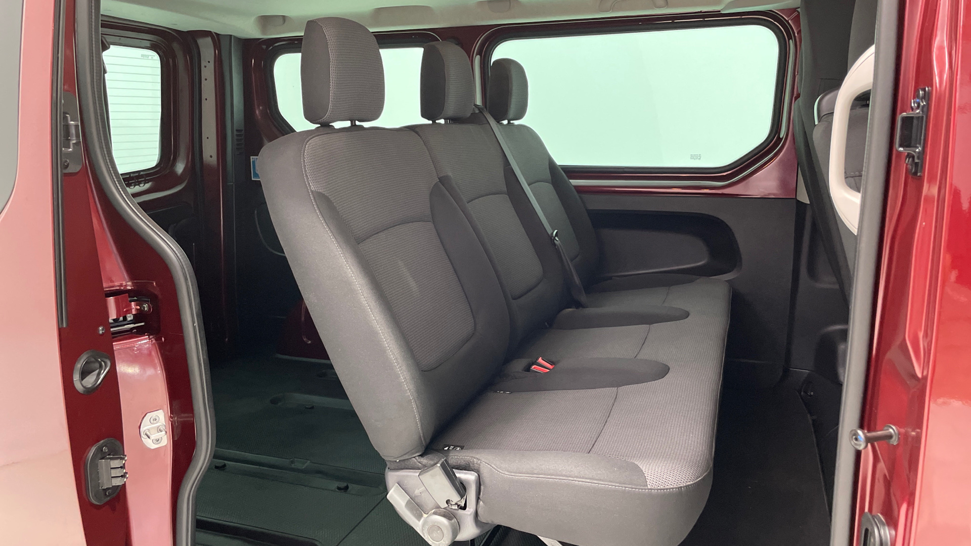 Renault Trafic dCi 110 Combi Mixto en Barcelona