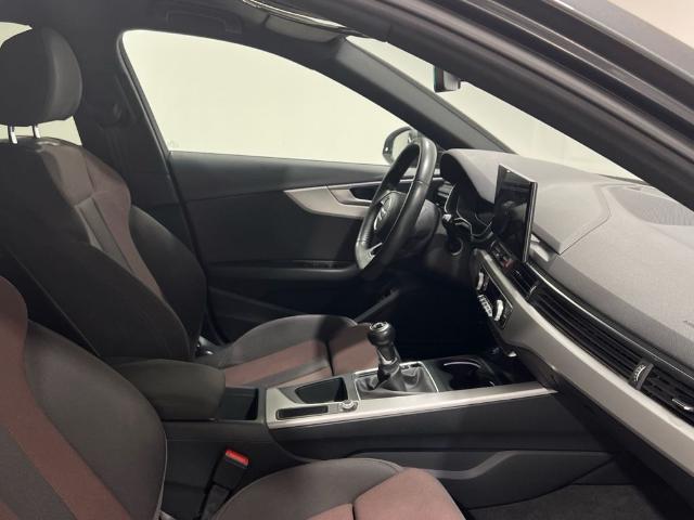 Audi A4 Avant Black line 35 TFSI 110 kW (150 CV)