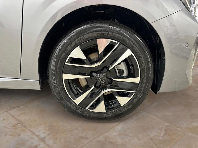 Foto 14 Peugeot 208 Allure Hybrid eDCS6 81 kW (110 CV)