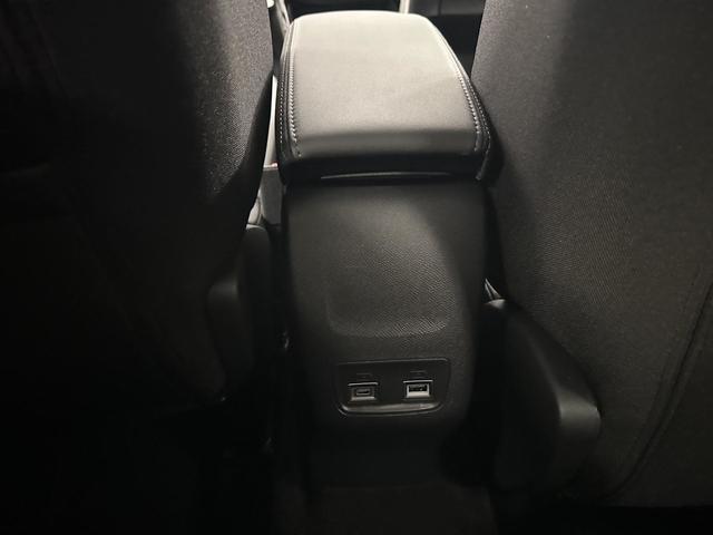 Foto 26 Peugeot 208 Allure Hybrid eDCS6 81 kW (110 CV)