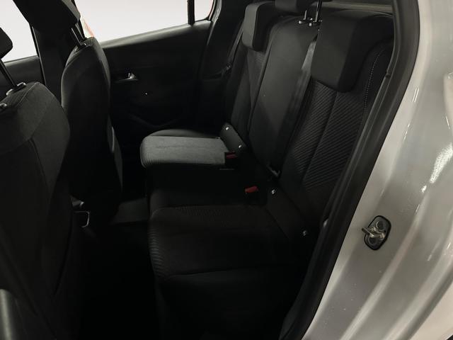 Foto 13 Peugeot 208 Style Hybrid 110 eDCS6 81 kW (110 CV)