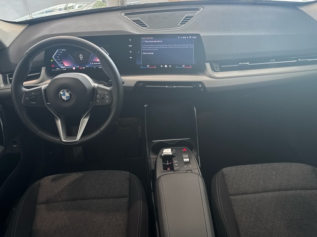 BMW X1 sDrive20i color Negro. Año 2025. 125KW(170CV). Gasolina. En concesionario Burgocar (Bmw y Mini) de Burgos