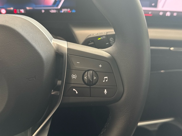 BMW X1 sDrive20i color Negro. Año 2025. 125KW(170CV). Gasolina. En concesionario Burgocar (Bmw y Mini) de Burgos