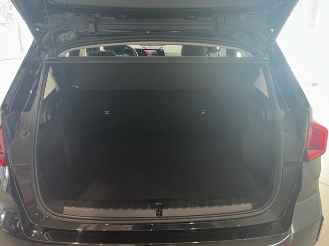 BMW X1 sDrive20i color Negro. Año 2025. 125KW(170CV). Gasolina. En concesionario Burgocar (Bmw y Mini) de Burgos