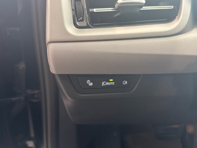 BMW X1 sDrive20i color Negro. Año 2025. 125KW(170CV). Gasolina. En concesionario Burgocar (Bmw y Mini) de Burgos