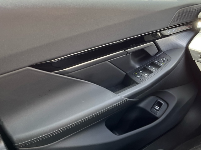 BMW Serie 5 520d Touring color Negro. Año 2025. 145KW(197CV). Diésel. En concesionario CARTAGENA PREMIUM S.L. de Murcia