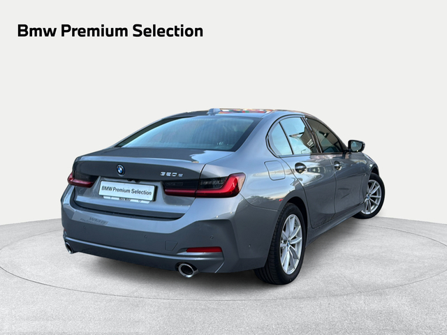 BMW Serie 3 320e color Gris. Año 2024. 150KW(204CV). Híbrido Electro/Gasolina. En concesionario Ilbira Motor | Granada de Granada