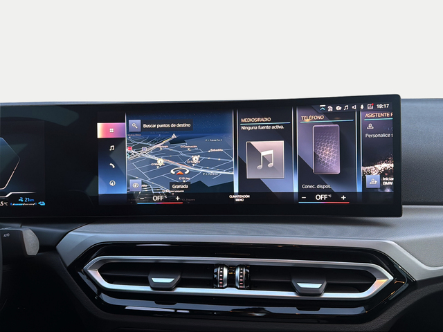 BMW Serie 3 320e color Gris. Año 2024. 150KW(204CV). Híbrido Electro/Gasolina. En concesionario Ilbira Motor | Granada de Granada