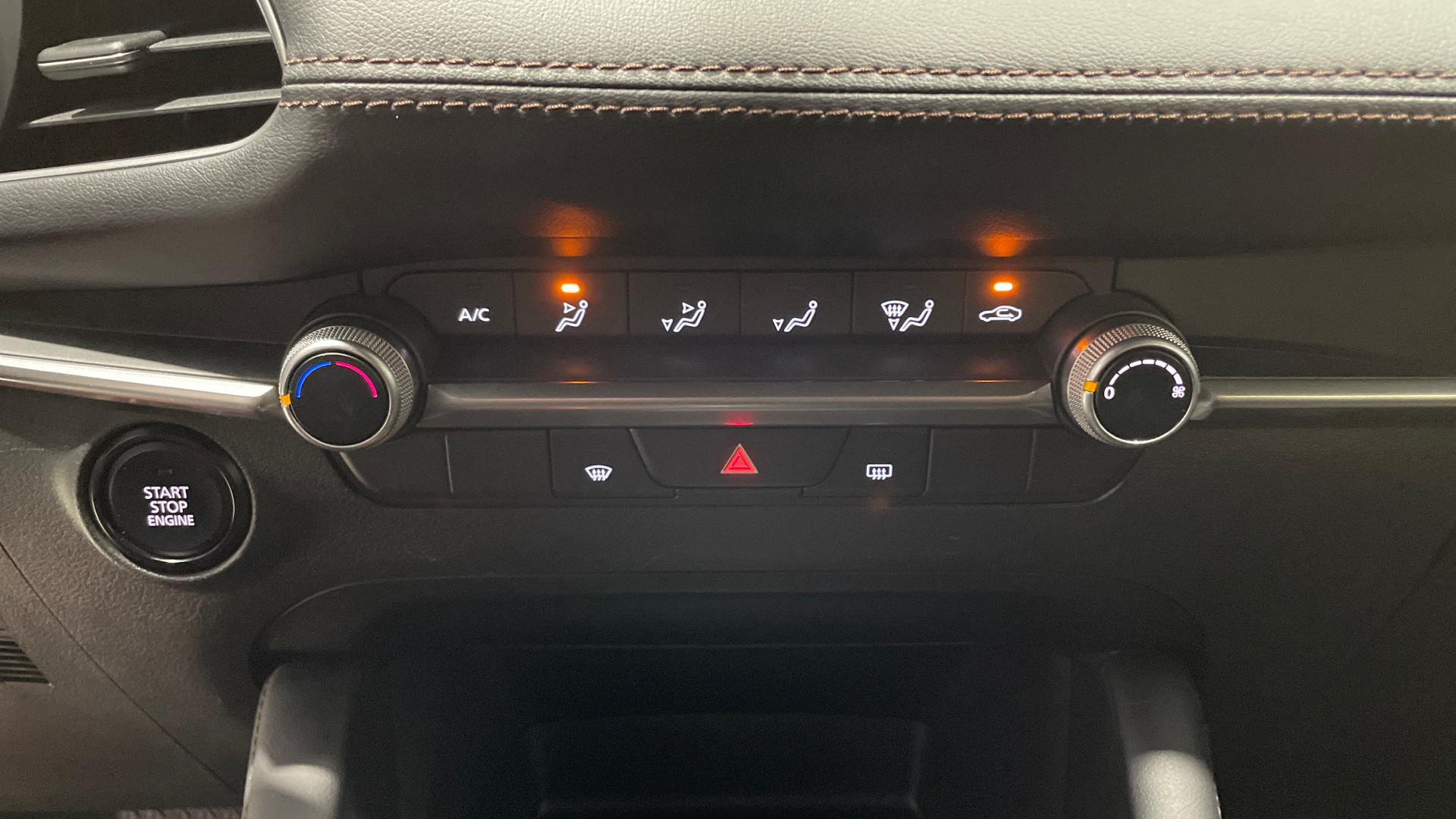 Mazda Mazda 3 2.5L E-SKY G MHEV en Barcelona