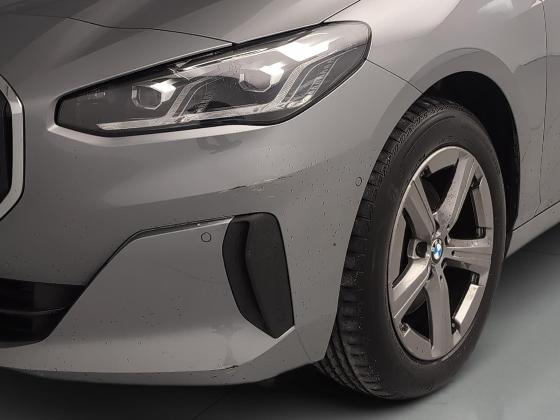 BMW Serie 2 218d Active Tourer color Gris. Año 2022. 110KW(150CV). Diésel. En concesionario Automotor Premium Fuengirola - Málaga de Málaga