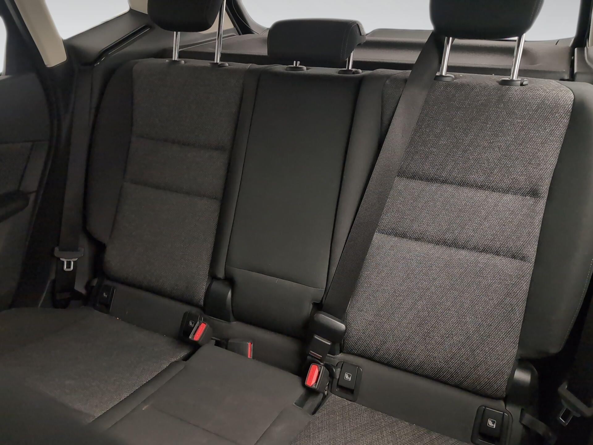 BMW Serie 2 218d Active Tourer color Gris. Año 2022. 110KW(150CV). Diésel. En concesionario Automotor Premium Fuengirola - Málaga de Málaga