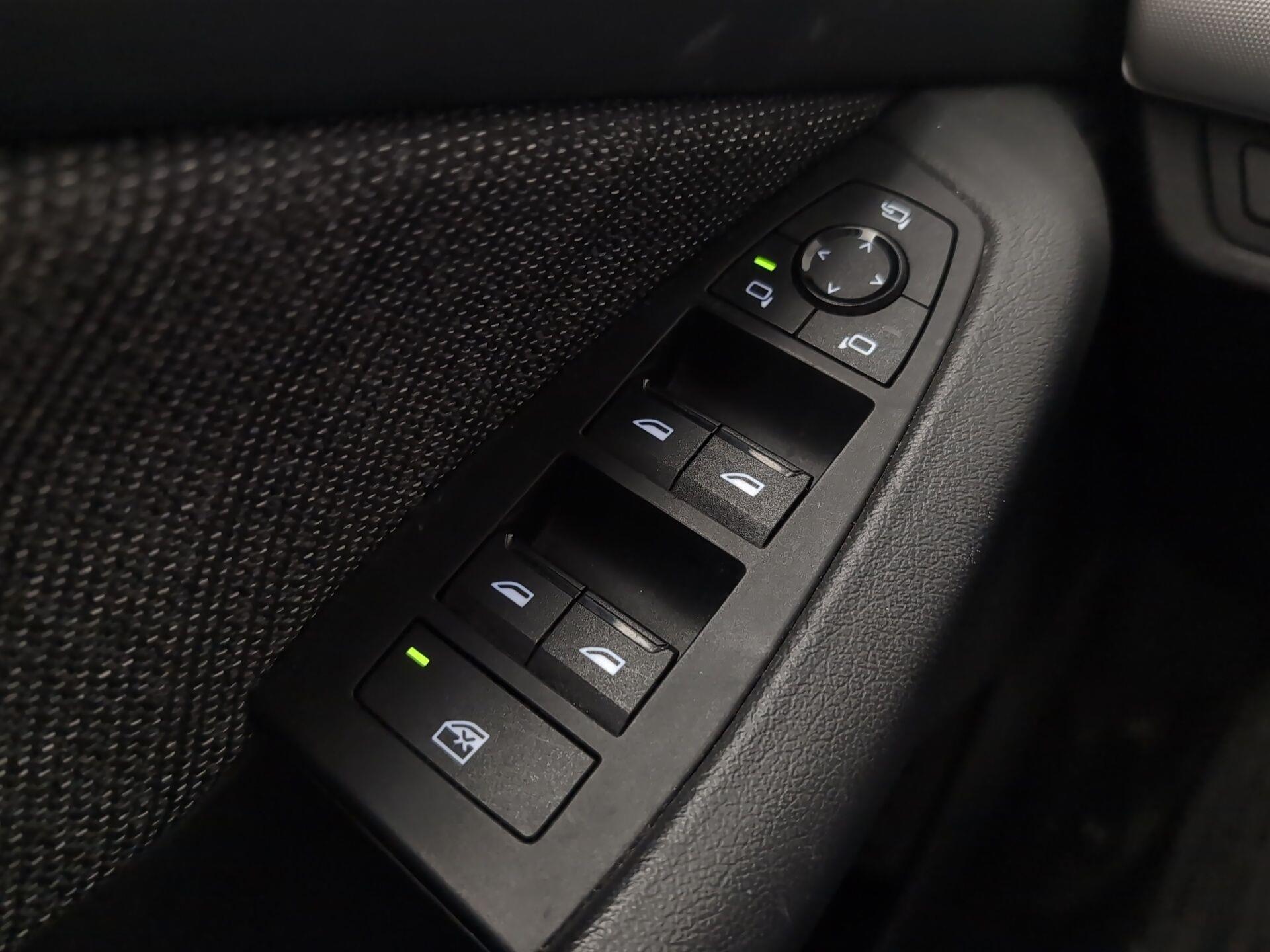 BMW Serie 2 218d Active Tourer color Gris. Año 2022. 110KW(150CV). Diésel. En concesionario Automotor Premium Fuengirola - Málaga de Málaga