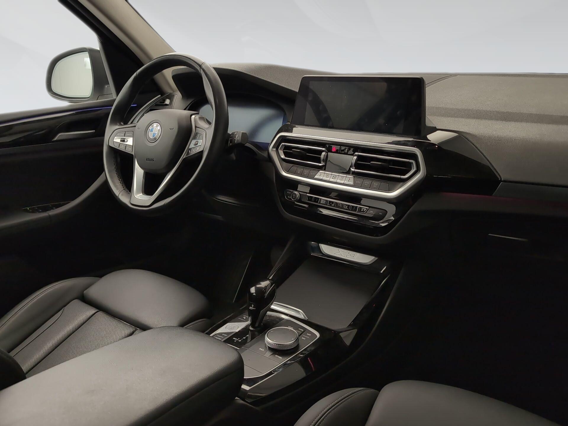 BMW X3 sDrive18d color Blanco. Año 2023. 110KW(150CV). Diésel. En concesionario Automotor Premium Velázquez - Málaga de Málaga