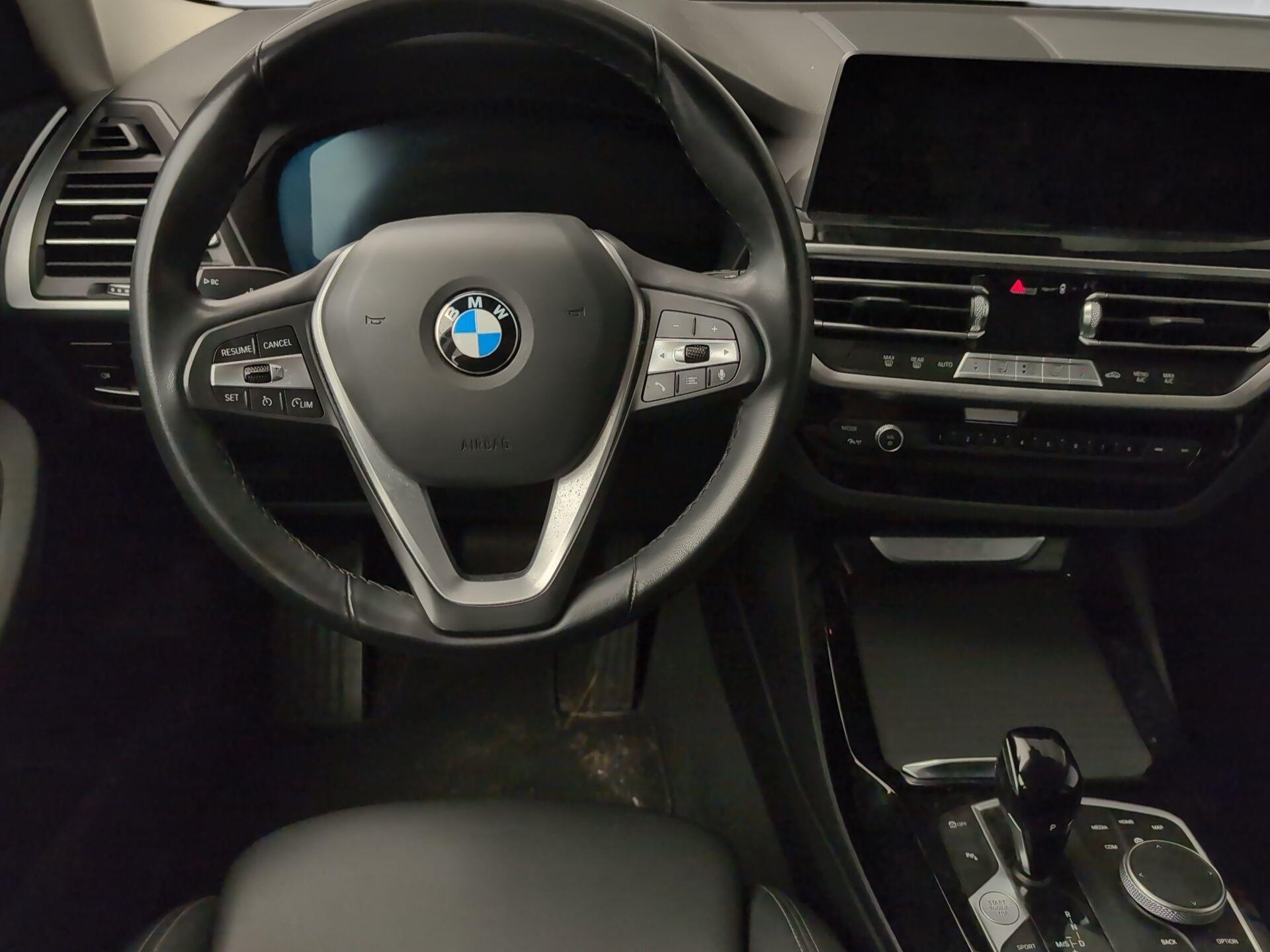 BMW X3 sDrive18d color Blanco. Año 2023. 110KW(150CV). Diésel. En concesionario Automotor Premium Velázquez - Málaga de Málaga