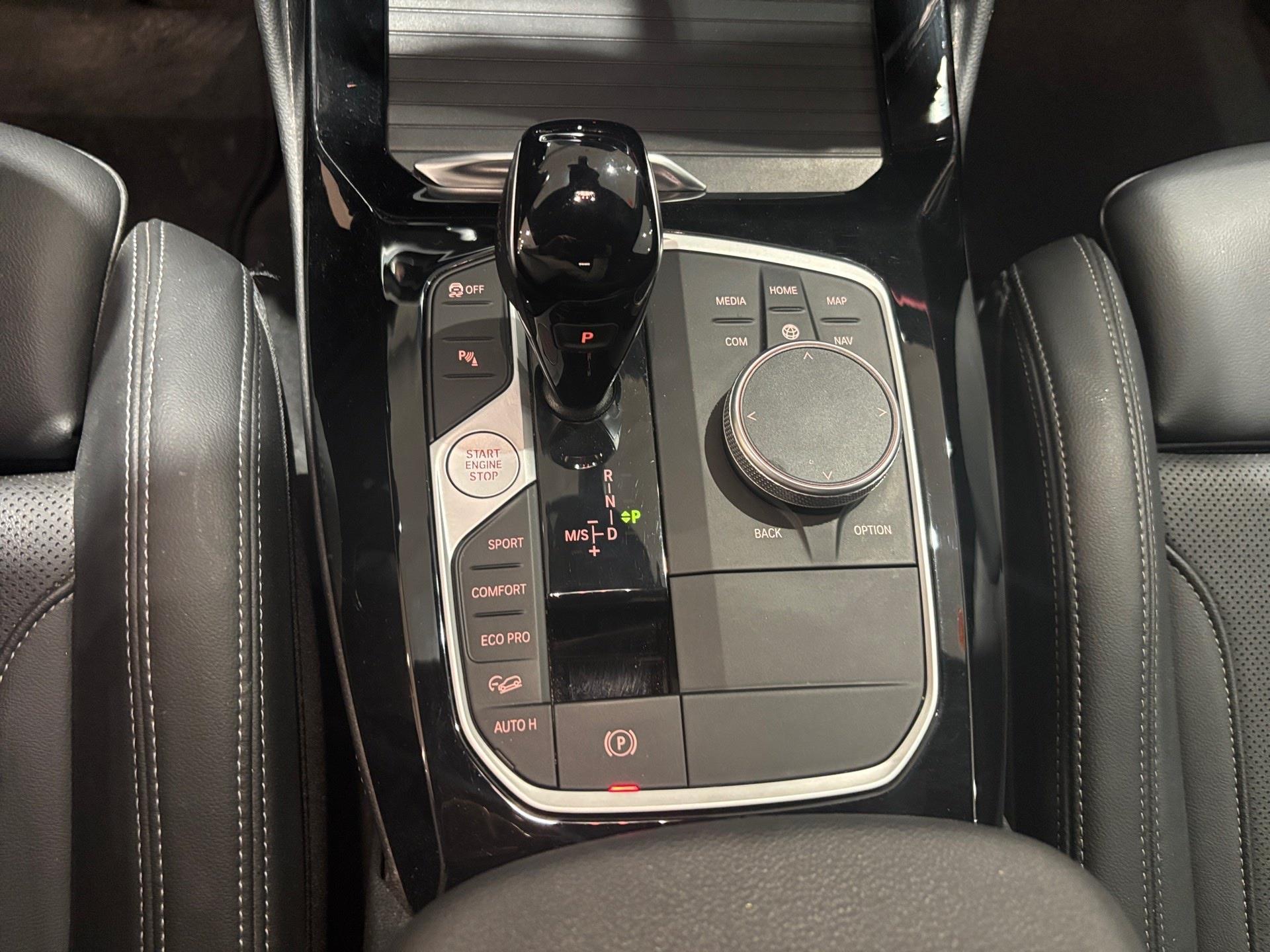 BMW X4 xDrive20d color Negro. Año 2021. 140KW(190CV). Diésel. En concesionario Automotor Costa, S.L.U. de Almería