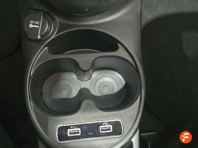 Foto 16 Fiat 500C 1.0 Hybrid Dolcevita 51 kW (70 CV)