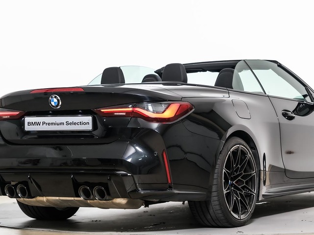 BMW M M4 Cabrio color Negro. Año 2024. 375KW(510CV). Gasolina. En concesionario Oliva Motor Girona de Girona
