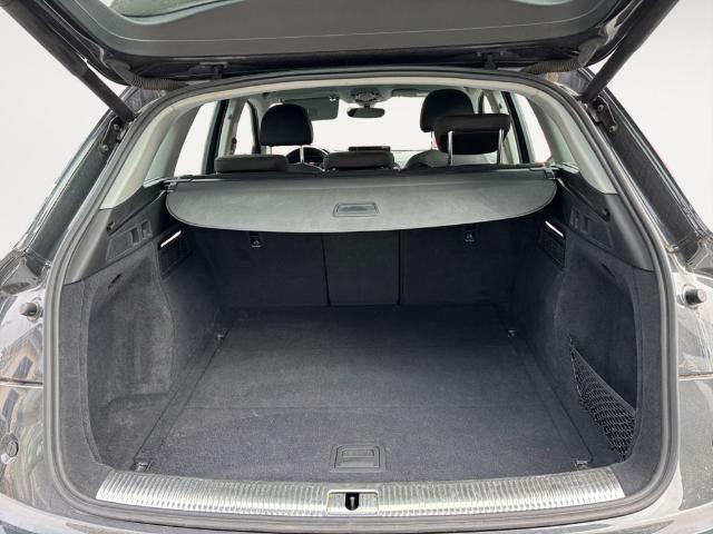 Foto 15 Audi Q5 Advanced 40 TDI quattro-ultra 150 kW (204 CV)