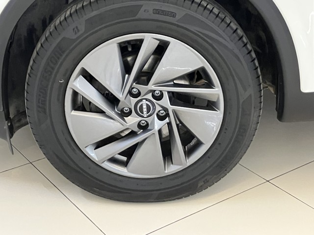 Foto 9 Nissan Qashqai DIG-T 140 mHEV Acenta 4x2 103 kW (140 CV)