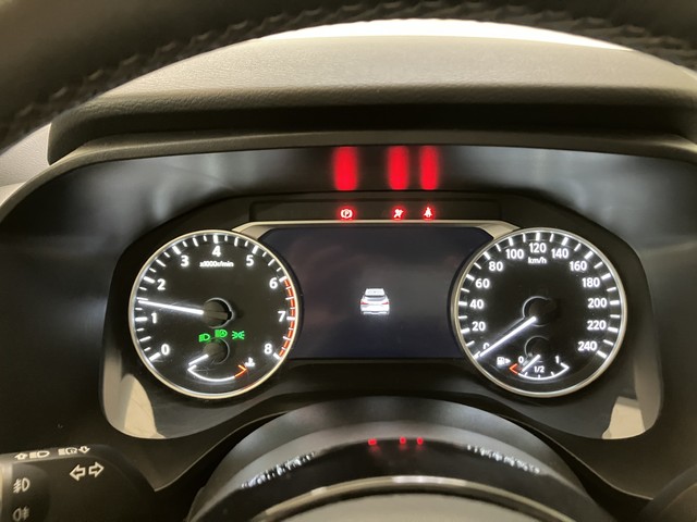 Foto 16 Nissan Qashqai DIG-T 140 mHEV Acenta 4x2 103 kW (140 CV)