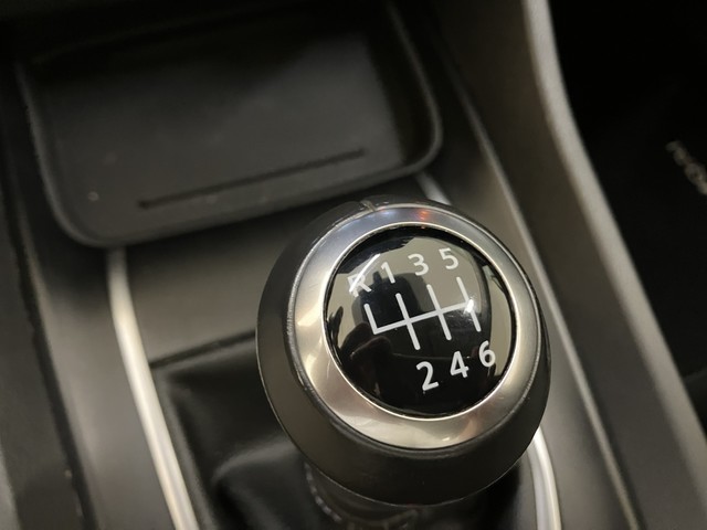 Foto 22 Nissan Qashqai DIG-T 140 mHEV Acenta 4x2 103 kW (140 CV)