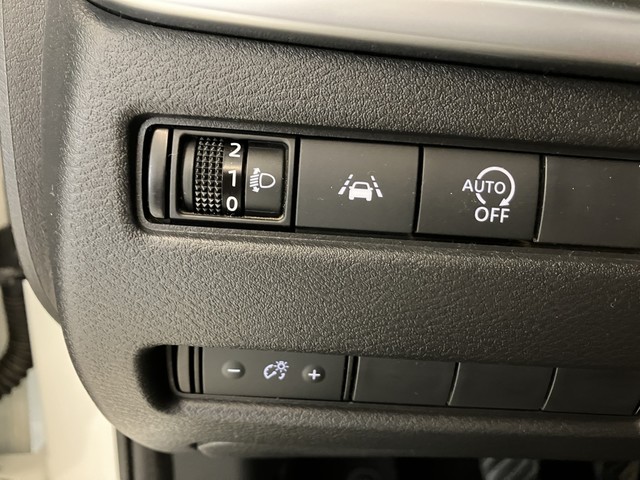 Foto 26 Nissan Qashqai DIG-T 140 mHEV Acenta 4x2 103 kW (140 CV)