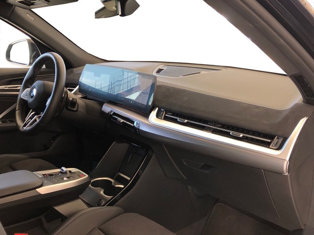 BMW X2 sDrive20d color Negro. Año 2025. 120KW(163CV). Diésel. En concesionario Vehinter Getafe de Madrid