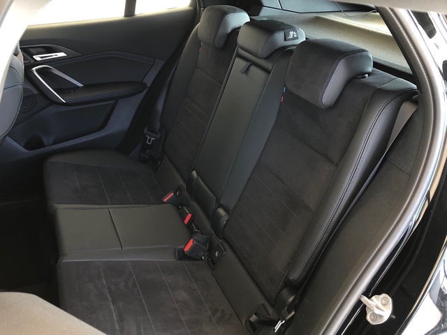 BMW X2 sDrive20d color Negro. Año 2025. 120KW(163CV). Diésel. En concesionario Vehinter Getafe de Madrid