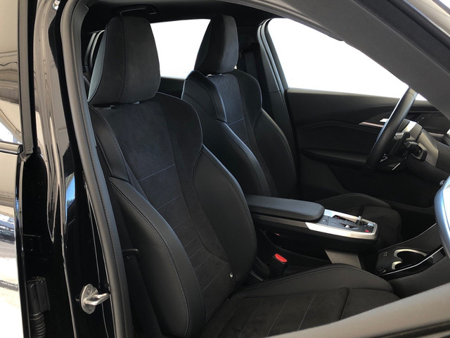 BMW X2 sDrive20d color Negro. Año 2025. 120KW(163CV). Diésel. En concesionario Vehinter Getafe de Madrid