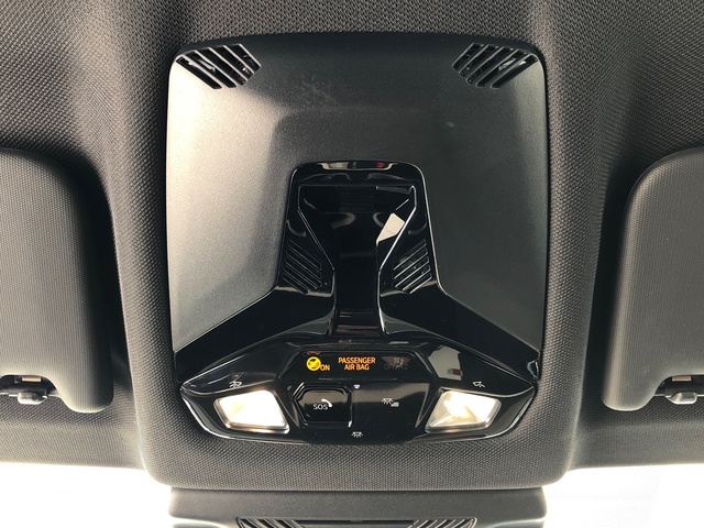 BMW X2 sDrive20d color Negro. Año 2025. 120KW(163CV). Diésel. En concesionario Vehinter Getafe de Madrid