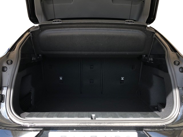 BMW X2 sDrive20d color Negro. Año 2025. 120KW(163CV). Diésel. En concesionario Vehinter Getafe de Madrid