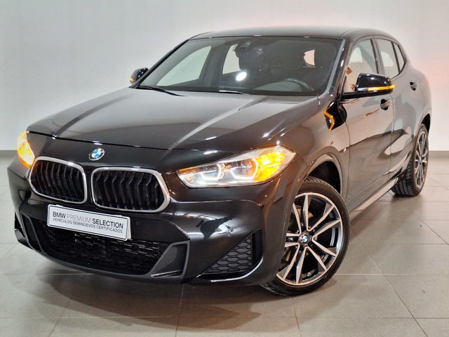BMW X2 sDrive18d color Negro. Año 2021. 110KW(150CV). Diésel. En concesionario Tormes Motor de Salamanca
