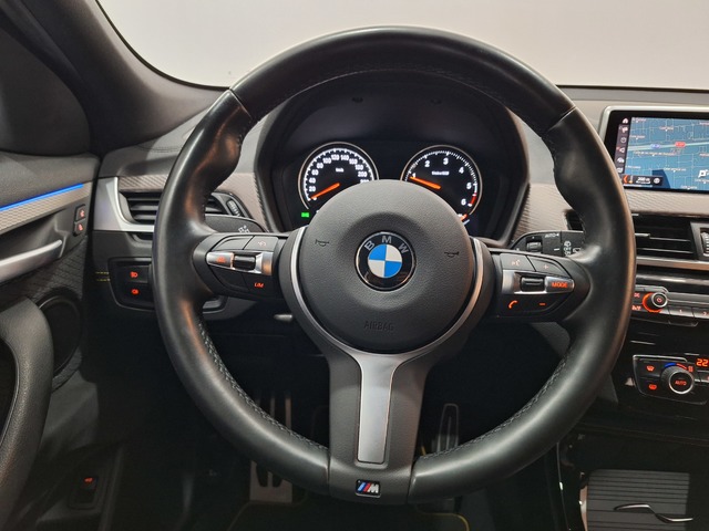 BMW X2 sDrive18d color Negro. Año 2021. 110KW(150CV). Diésel. En concesionario Tormes Motor de Salamanca