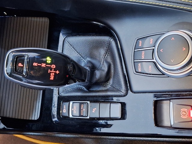 BMW X2 sDrive18d color Negro. Año 2021. 110KW(150CV). Diésel. En concesionario Tormes Motor de Salamanca