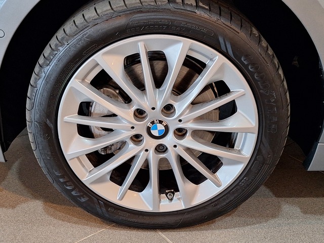 BMW Serie 1 118d color Gris. Año 2024. 110KW(150CV). Diésel. En concesionario Tormes Motor de Salamanca