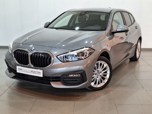 Fotos de BMW Serie 1 118d color Gris. Año 2024. 110KW(150CV). Diésel. En concesionario Tormes Motor de Salamanca