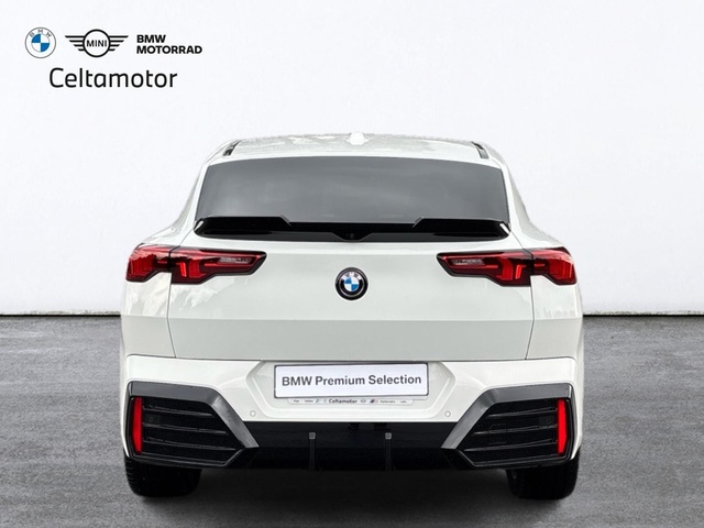 BMW X2 xDrive20d color Blanco. Año 2025. 120KW(163CV). Diésel. En concesionario Celtamotor Caldas Reis de Pontevedra