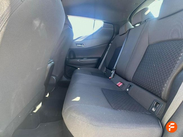 Foto 11 Toyota C-HR 1.8 125H Active 90 kW (122 CV)