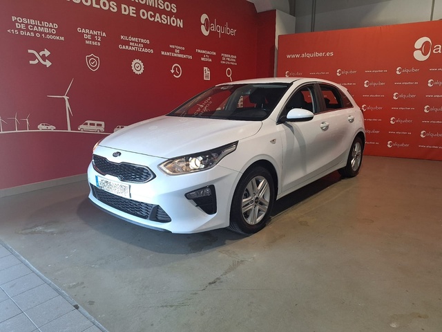 Kia Ceed 1.6 MHEV de segunda mano