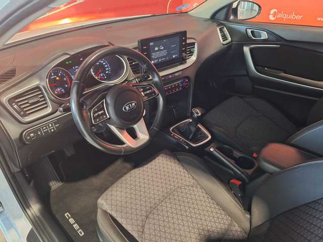 Kia Ceed 1.6 MHEV iMT Drive 100 kW (136 CV)