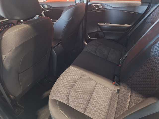 Kia Ceed 1.6 MHEV iMT Drive 100 kW (136 CV)